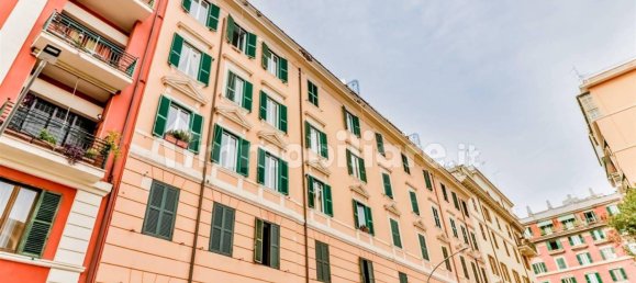 4 bedrooms Apartment in Rome, Italy No. 32647 14