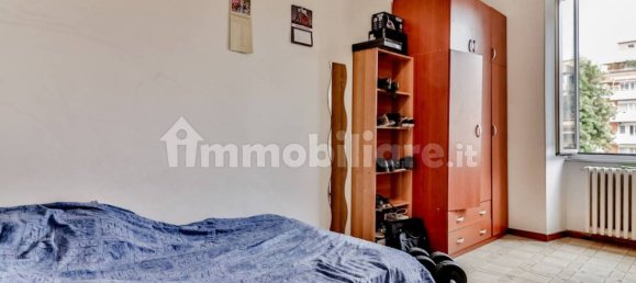 4 bedrooms Apartment in Rome, Italy No. 32647 7