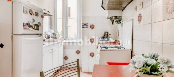 4 bedrooms Apartment in Rome, Italy No. 32647 4