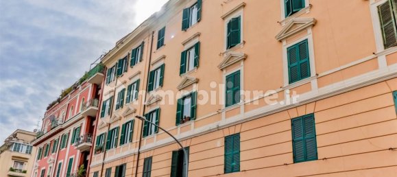 4 bedrooms Apartment in Rome, Italy No. 32647 30