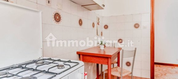 4 bedrooms Apartment in Rome, Italy No. 32647 5