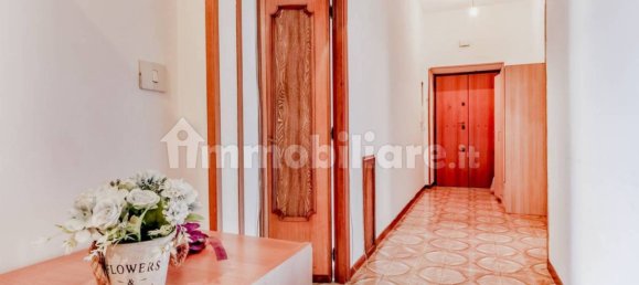 4 bedrooms Apartment in Rome, Italy No. 32647 2