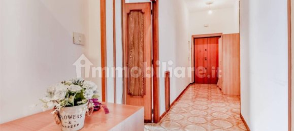 4 bedrooms Apartment in Rome, Italy No. 32647 42