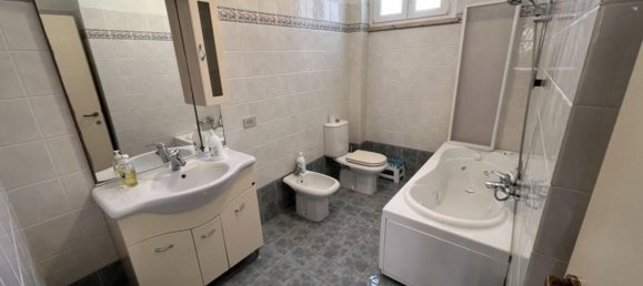 3 rooms Apartment in Bibbona, Italy No. 167617 9