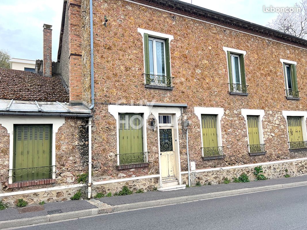 3 Schlafzimmer Haus in Chevreuse, France, Nr. 327087