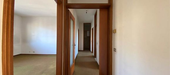 3 bedrooms Apartment in San Donà di Piave, Italy No. 63759 4