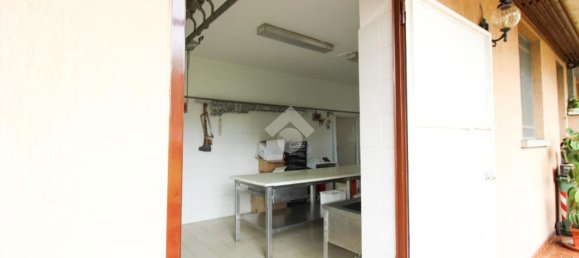  عقار تجاري في Dalmine, Italy 200متر مربع رقم 133741 28