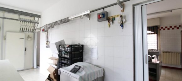  عقار تجاري في Dalmine, Italy 200متر مربع رقم 133741 13