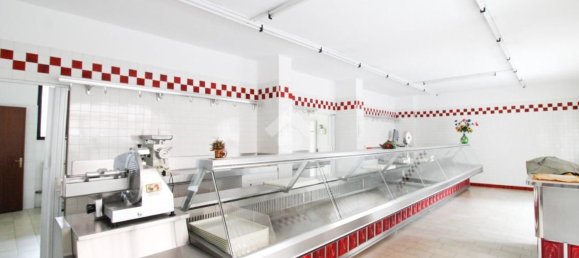  عقار تجاري في Dalmine, Italy 200متر مربع رقم 133741 3