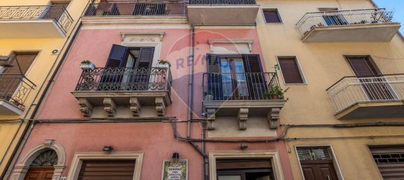 6 rooms House in Grammichele, Italy No. 207174 24