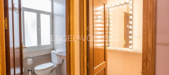 2 bedrooms Apartment in Madrid, Spain No. 137332 9