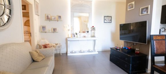 2 Schlafzimmer Wohnung in Prato, Italy, Nr. 314442 13