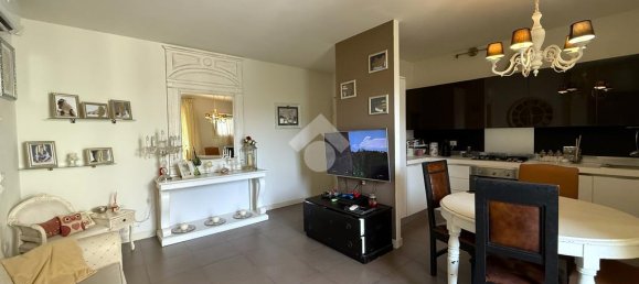 2 Schlafzimmer Wohnung in Prato, Italy, Nr. 314442 9