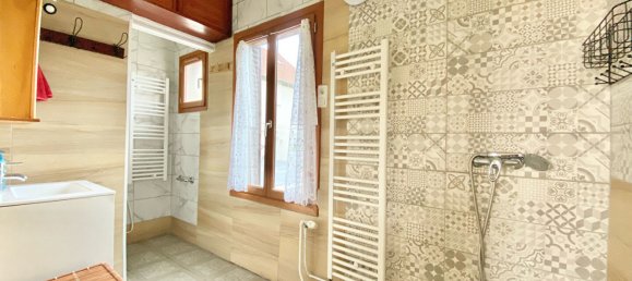 2 bedrooms House in Nanterre, France No. 181048 8