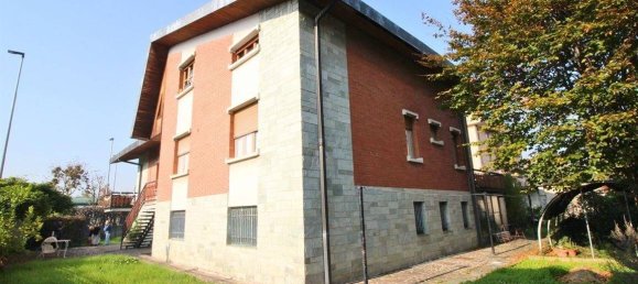 5 Schlafzimmer Villa in Limbiate, Italy, Nr. 196640 24