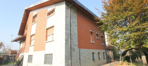 5 Schlafzimmer Villa in Limbiate, Italy, Nr. 196640 3