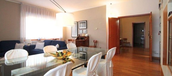 5 Schlafzimmer Villa in Limbiate, Italy, Nr. 196640 10