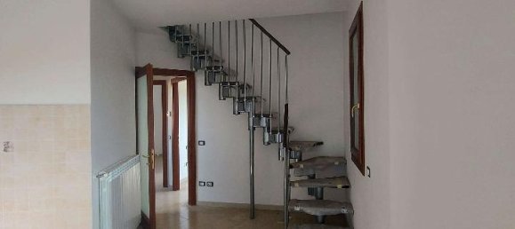 6 rooms Apartment in Carmignano, Italy No. 75651 5