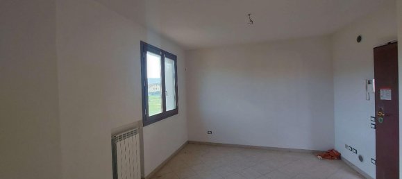 6 rooms Apartment in Carmignano, Italy No. 75651 16