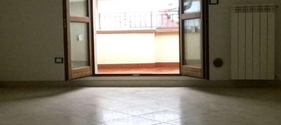 6 rooms Apartment in Carmignano, Italy No. 75651 10