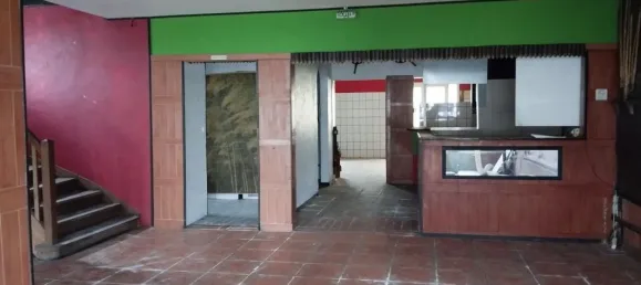 300m² Commercial property in Mont-de-Marsan, France No. 352755 2