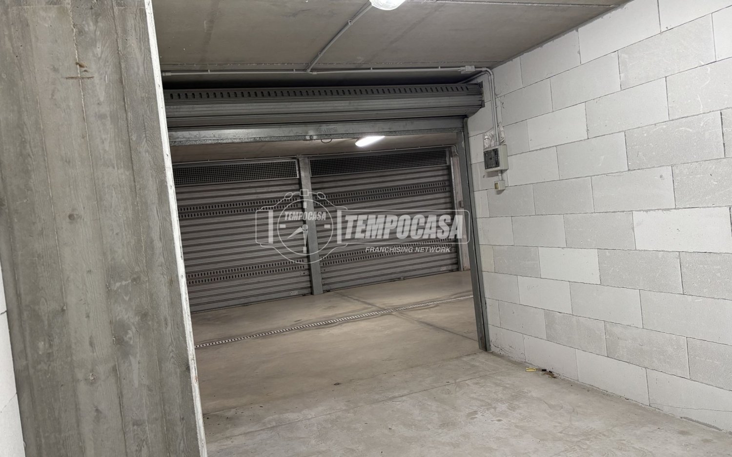 Garage in Bari, Italy 16m², Nr. 303543