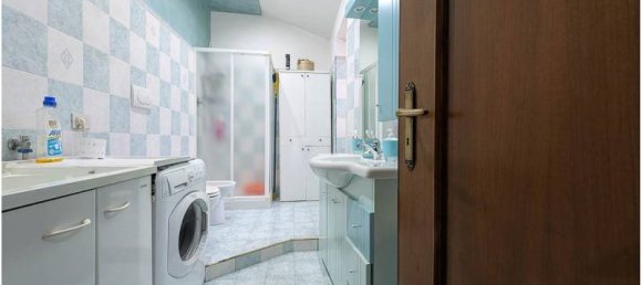 4-salle Appartement à Molise, Italy No. 46728 8