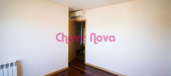Apartamento de 4 dormitorios en Vila Nova de Gaia, Portugal No. 49067 11