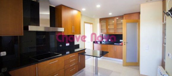 Apartamento de 4 dormitorios en Vila Nova de Gaia, Portugal No. 49067 8