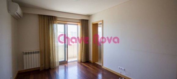 Apartamento de 4 dormitorios en Vila Nova de Gaia, Portugal No. 49067 15