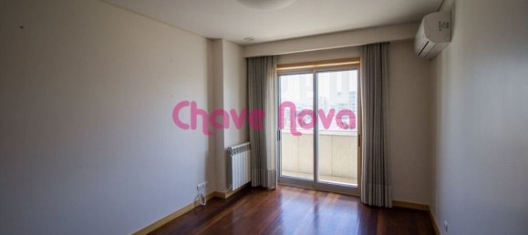Apartamento de 4 dormitorios en Vila Nova de Gaia, Portugal No. 49067 17