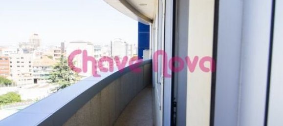 Apartamento de 4 dormitorios en Vila Nova de Gaia, Portugal No. 49067 9