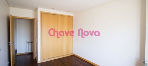 Apartamento de 4 dormitorios en Vila Nova de Gaia, Portugal No. 49067 18