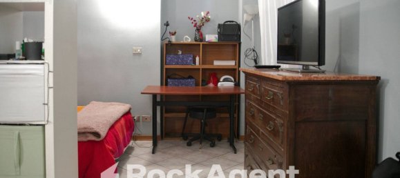 Studio in Turin, Italy No. 304878 4