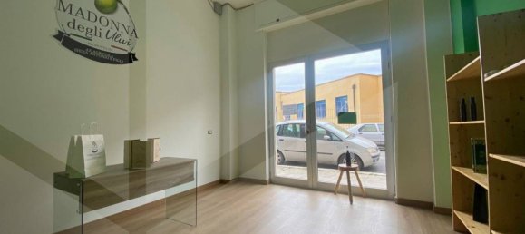 Propriété commerciale à San Severo, Italy 80m² No. 28052 3