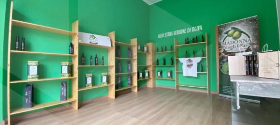 Propriété commerciale à San Severo, Italy 80m² No. 28052 4