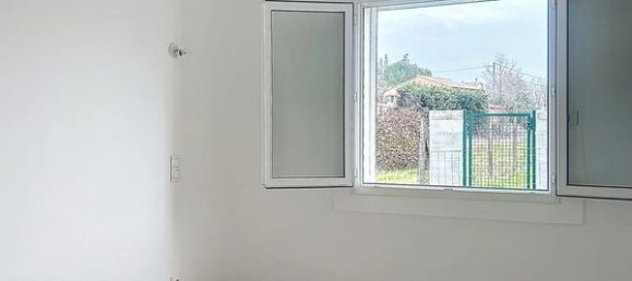 Casa de 3 dormitorios en Ruoms, France No. 267228 9