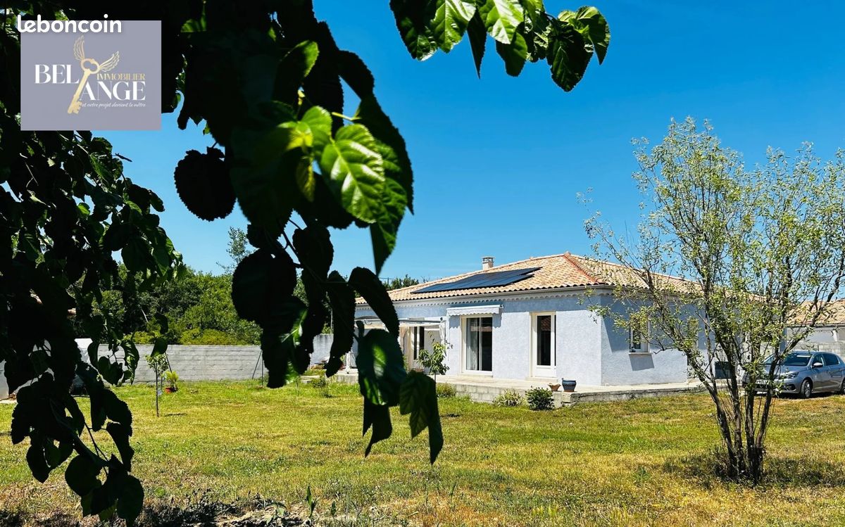 Casa de 3 dormitorios en Ruoms, France No. 267228