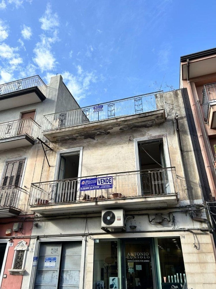 4-salle Appartement à Paternò, Italy No. 259723