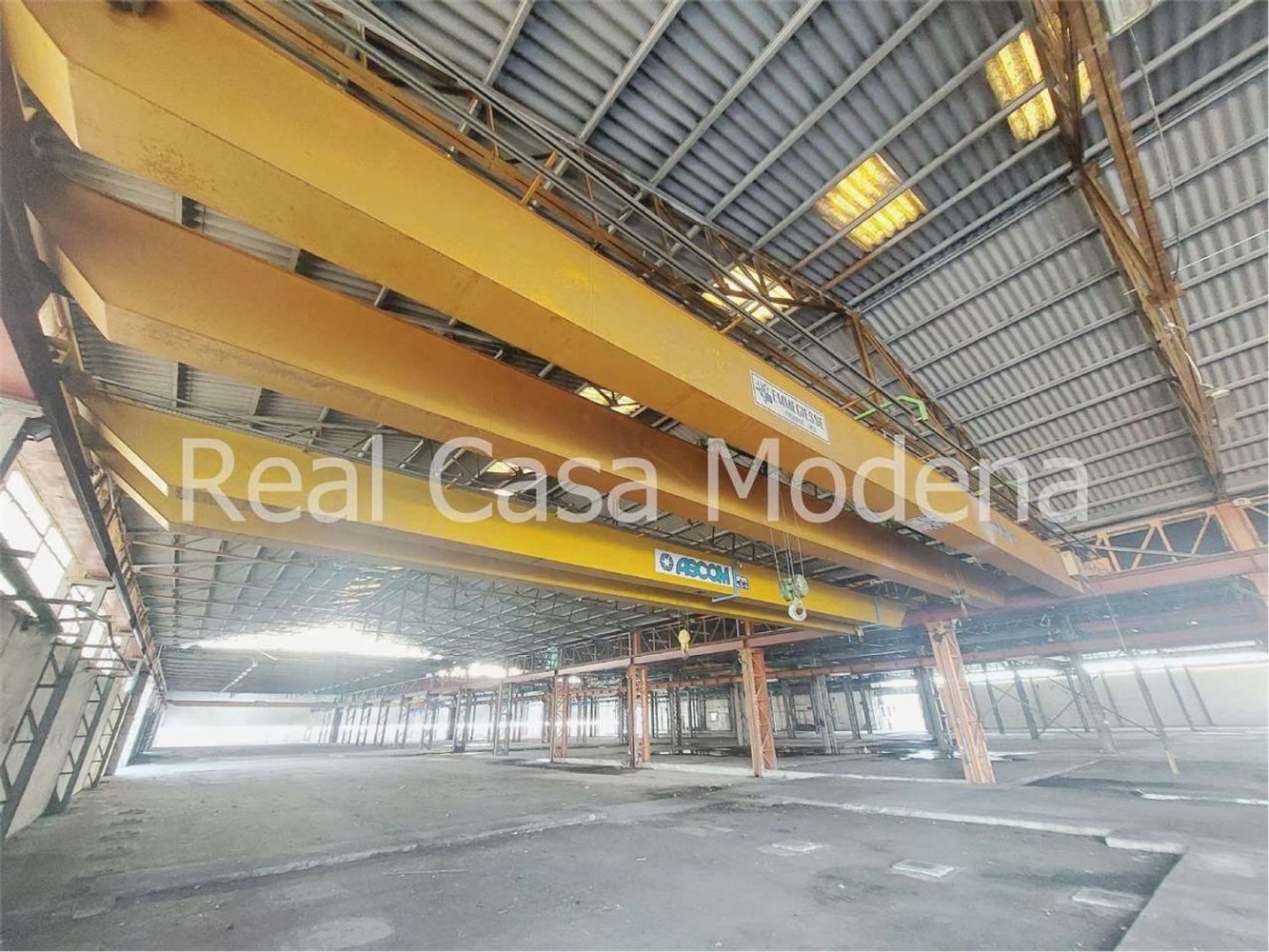 15000m² Warehouse in Modena, Italy No. 388479