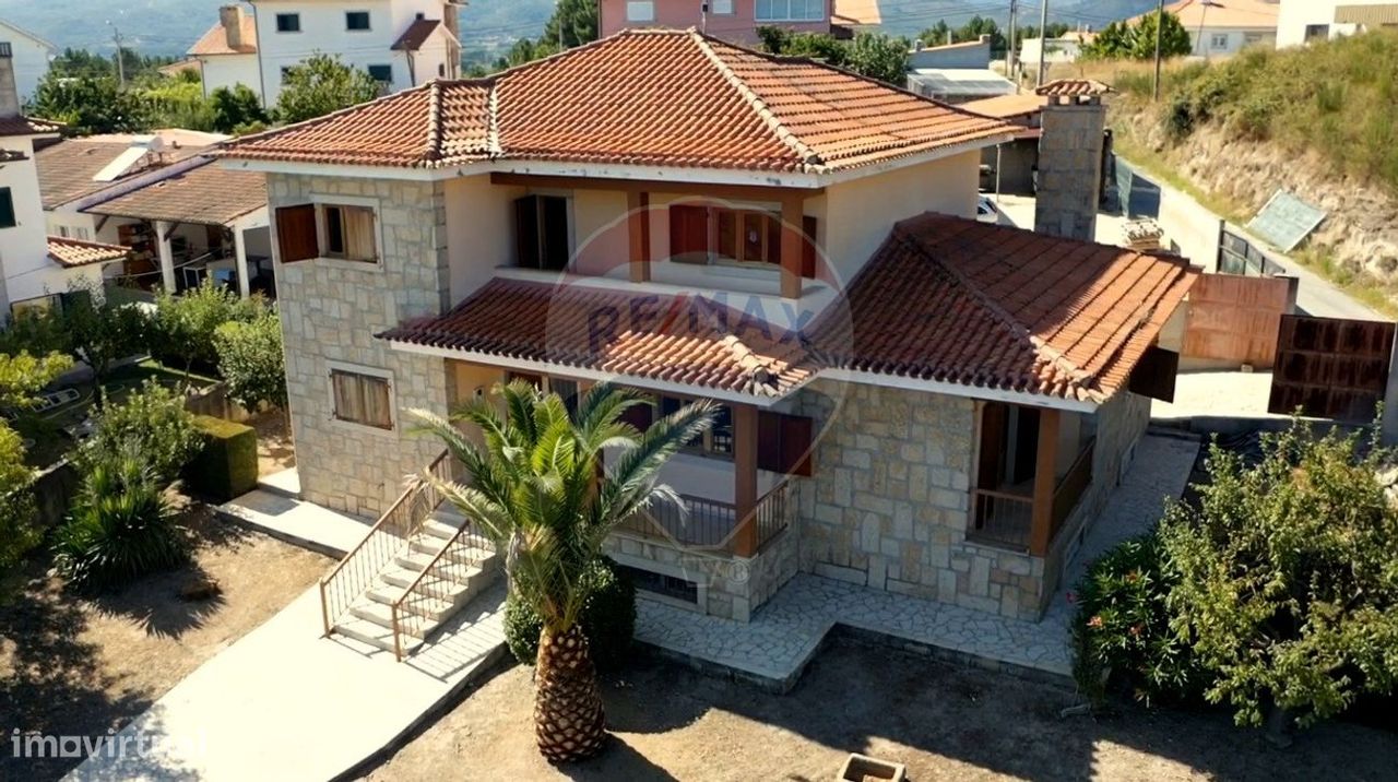 4 chambres Maison à Chaves, Portugal No. 21641