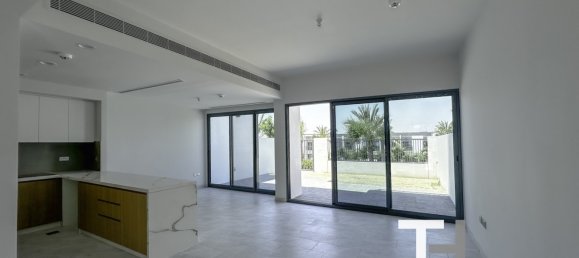 Таунхаус с 3 спальнями в Dubai Land, ОАЭ № 28614 2