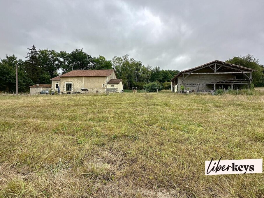 3 bedrooms Villa in Dordogne, France No. 323051