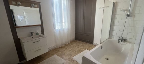 3 bedrooms House in Charente, France No. 302611 4