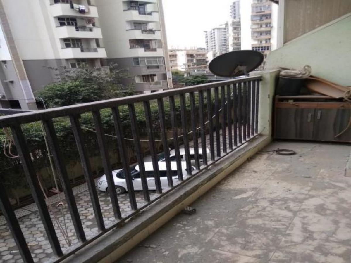 Terreno en Noida, India No. 65477