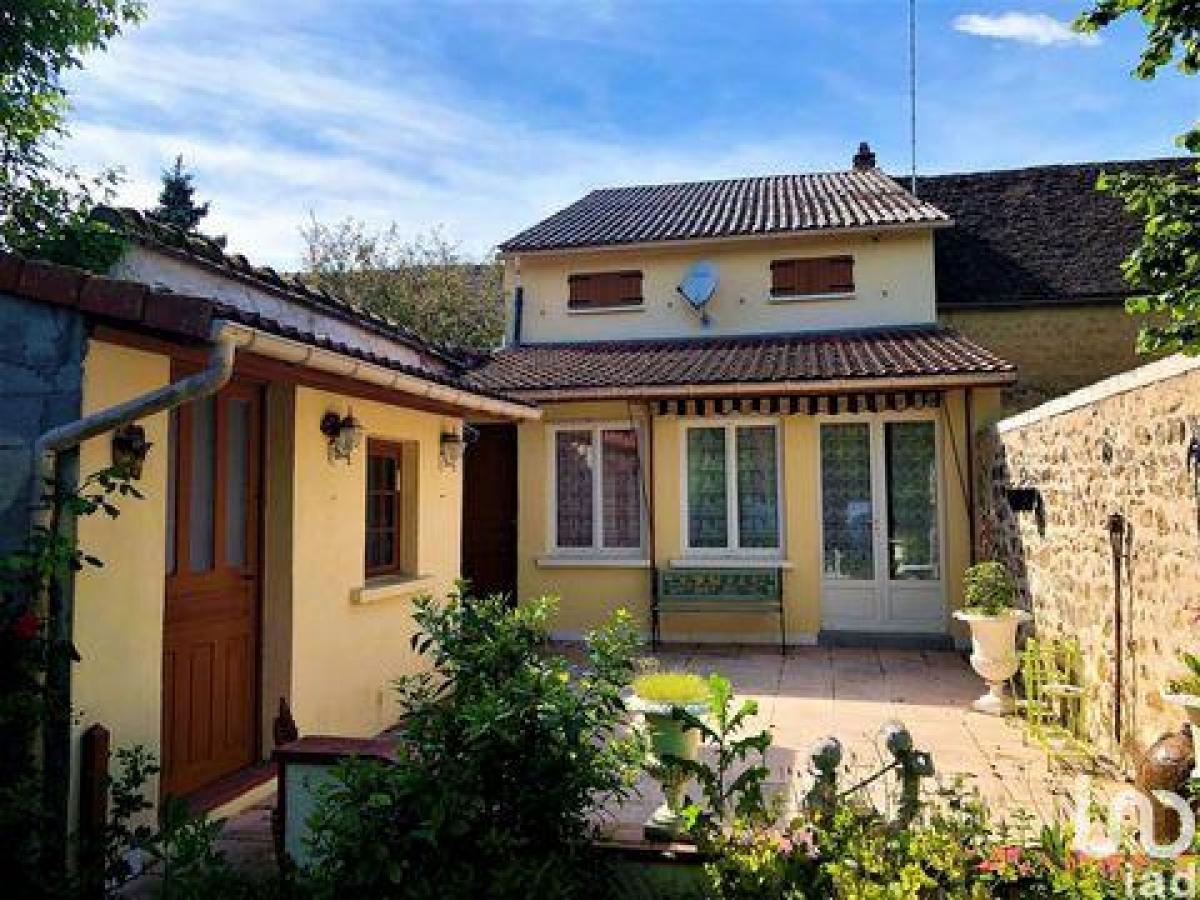4 bedrooms House in Bagneaux, France No. 8216