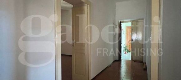 Apartamento de 2 dormitorios en Oristano, Italy No. 60969 3