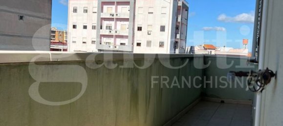 Apartamento de 2 dormitorios en Oristano, Italy No. 60969 10