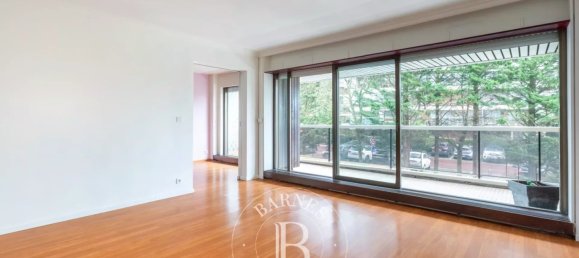 3 bedrooms Apartment in Yvelines, France No. 170216 3