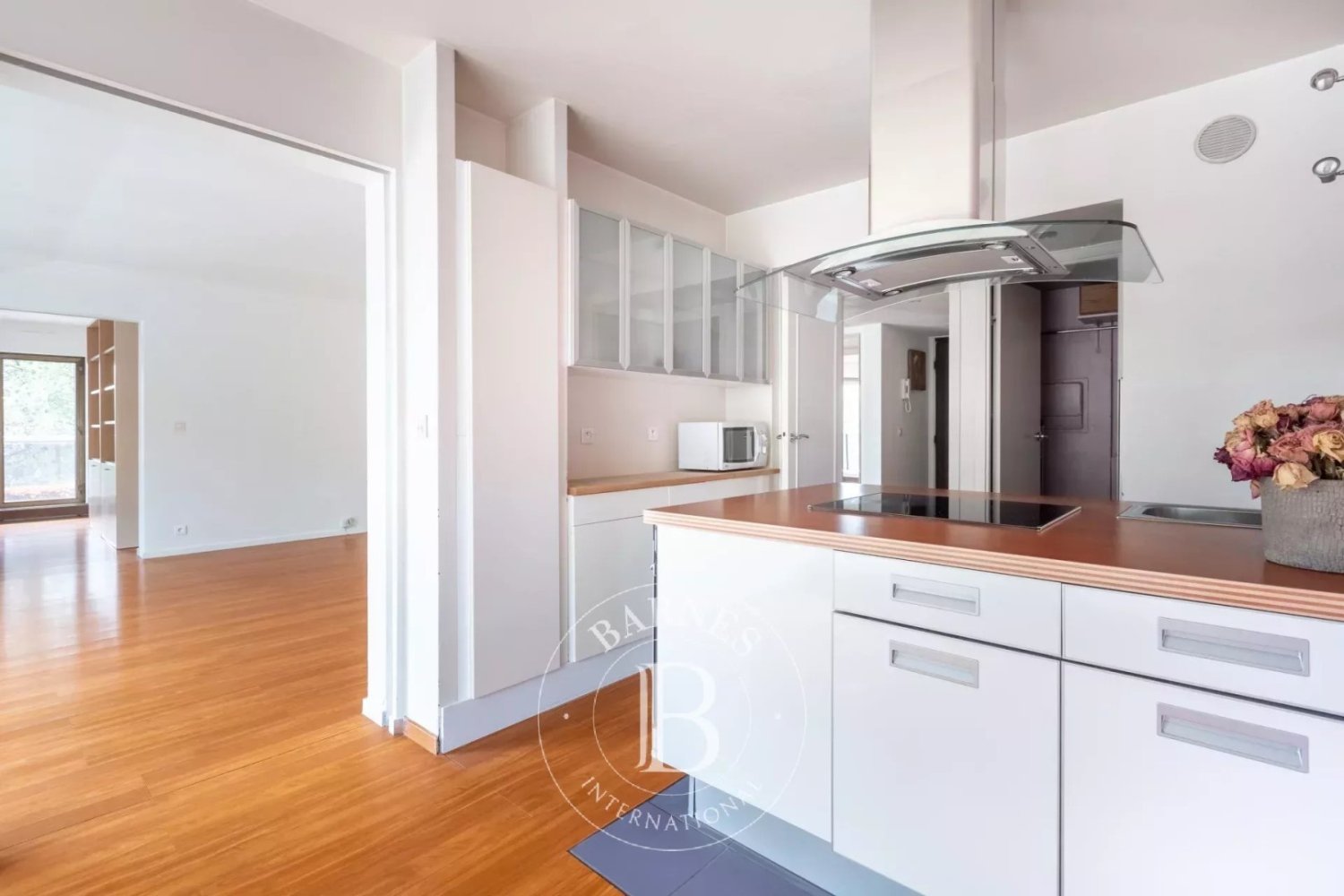 3 bedrooms Apartment in Yvelines, France No. 170216